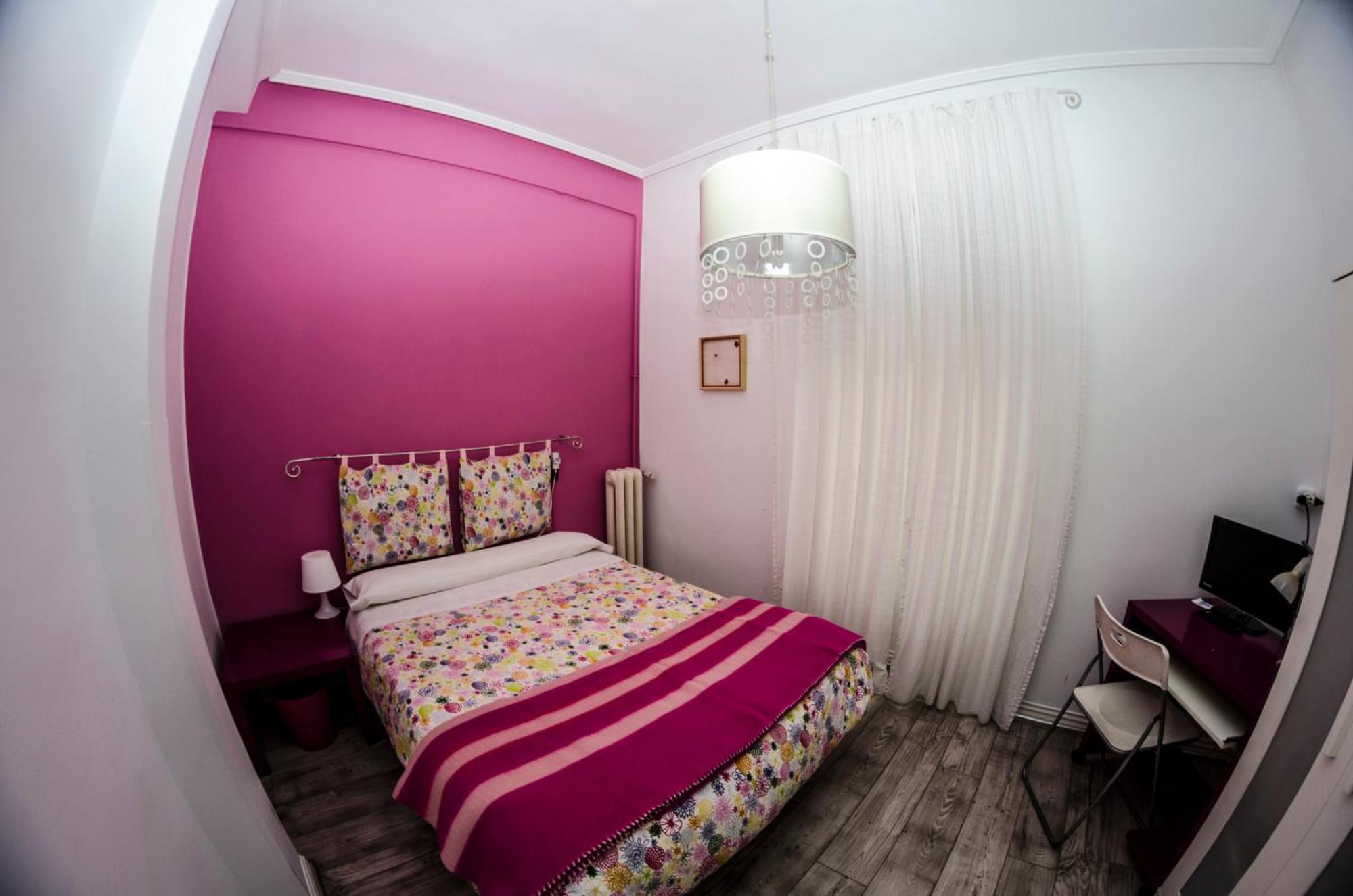 ليون Pension Blanca B&B المظهر الخارجي الصورة